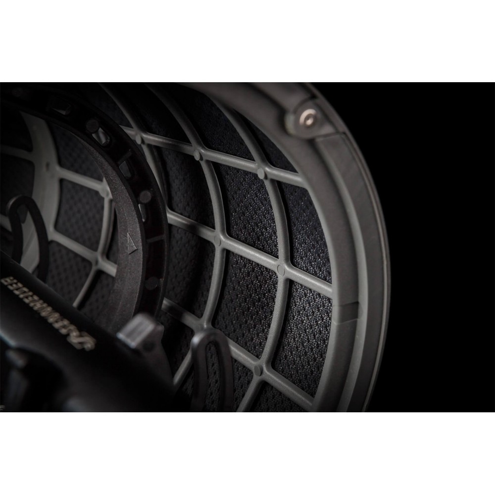 Cyclone Windshield Kit, Small (XLR) Rycote - 
Superb acoustic transparency - the open shell structure with no parallel surfaces 