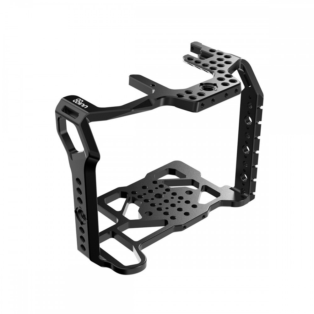 Cage for Canon C70 V2 8Sinn - Key features:

4-piece cage (pre-assembled)
2 points of cage-to-camera attachment (2xbottom screw)