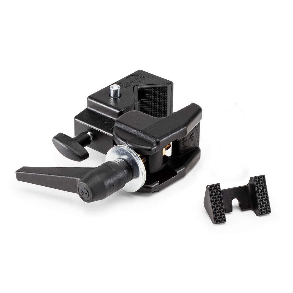 SUPER CLAMP 13-55mm / 15kg Manfrotto - The most versatile lighting accessory
It successfully holds equipment weighing up to 15Kg