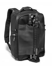 Century traveler camera backpack Gitzo - 
Holds camera gear like a Canon 5D, Sony A7 kit or DJI Mavic kit
Securelock zips for sa