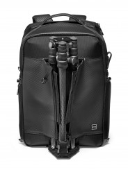 Century traveler camera backpack Gitzo - 
Holds camera gear like a Canon 5D, Sony A7 kit or DJI Mavic kit
Securelock zips for sa