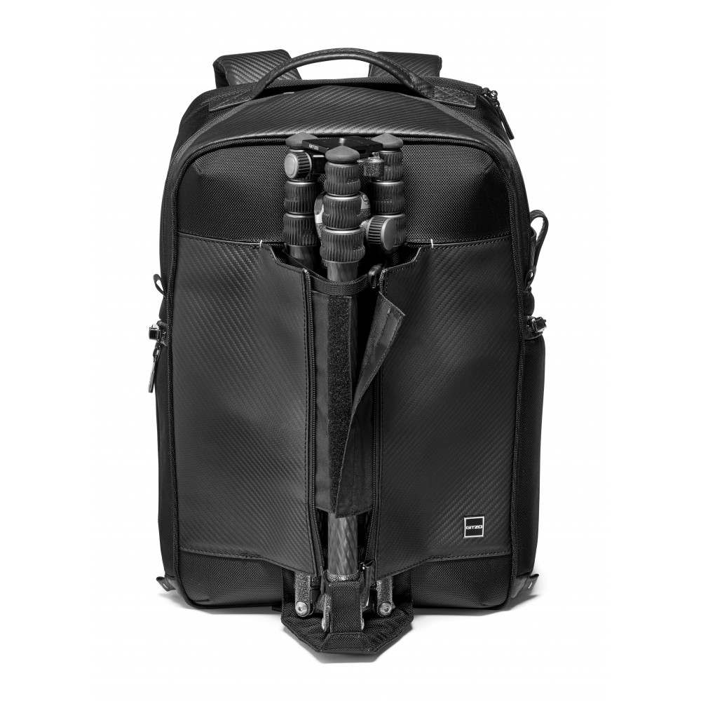 Century traveler camera backpack Gitzo - 
Holds camera gear like a Canon 5D, Sony A7 kit or DJI Mavic kit
Securelock zips for sa