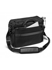 Century compact camera messenger Gitzo - 
Holds camera gear like a Leica M, Sony A7 kit or a DJI Mavic kit
G-lock flap closing s