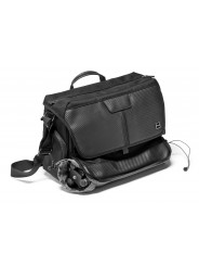 Century compact camera messenger Gitzo - 
Holds camera gear like a Leica M, Sony A7 kit or a DJI Mavic kit
G-lock flap closing s