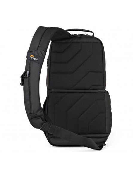 Slingshot Edge 250 AW Black Lowepro - 
Compact DSLR with attached lens (like 18-200mm) plus extra lens
Room for personal gear su