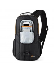 Slingshot Edge 250 AW Black Lowepro - 
Kompakte DSLR mit angesetztem Objektiv (z. B. 18–200 mm) plus zusätzlichem Objektiv
Platz