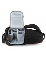 Slingshot Edge 250 AW Black Lowepro - 
Kompakte DSLR mit angesetztem Objektiv (z. B. 18–200 mm) plus zusätzlichem Objektiv
Platz