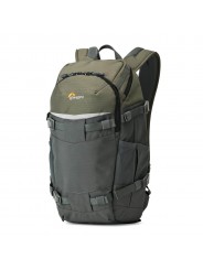 Flipside Trek BP 250 AW Lowepro - 
Carries a compact DSLR or mirrorless camera kit plus a tablet
Flipside body-side access with 