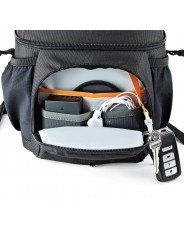 Lowepro Torba Nova 140 AW II Black Lowepro - Passend für spiegellose Kameras oder kompakte DSLRs mit angeschlossenem 17-85 mm ..