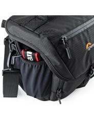 Nova 170 AW II Black Lowepro - Passend für DSLR mit angesetztem 24–105-mm-Objektiv, 1–2 zusätzlichen Objektiven und Blitz All We