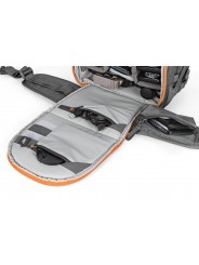 Lowepro Plecak Whistler BP 350 AW II Grey Lowepro - Der Zugang von oben und der Gehäuseseite passt zu Standard DSLR &amp; Pro Mi