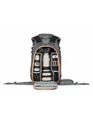 Lowepro Plecak Whistler BP 450 AW II Grey Lowepro - 
Top and body-side access fits portrait grip DSLRs
Wider interior space with