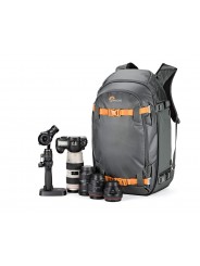 Lowepro Plecak Whistler BP 450 AW II Grey Lowepro - 
Top and body-side access fits portrait grip DSLRs
Wider interior space with