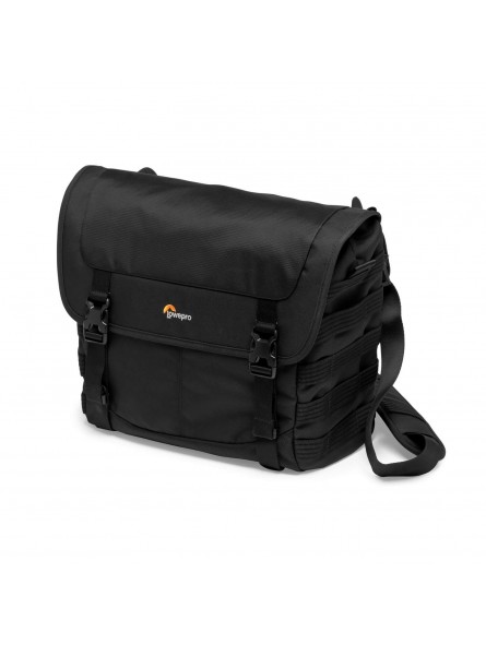ProTactic MG 160 AW II Lowepro - 
Fast top access with molded protective flap
Removable molded EVA QuickShelf™ divider system
Cu
