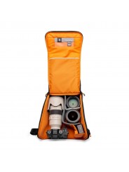 Lowepro GearUp Creator Box XL II Lowepro - Die Innenteiler passen sich an, um die spiegellose Kamera und das Zusatzobjektiv zu s