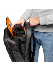 Lowepro GearUp Creator Box XL II Lowepro - Die Innenteiler passen sich an, um die spiegellose Kamera und das Zusatzobjektiv zu s