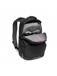 Advanced Active Backpack III Manfrotto - 
Versatile backpack for camera and laptop, or a travel daypack
Hold DSLR or CSC cameras