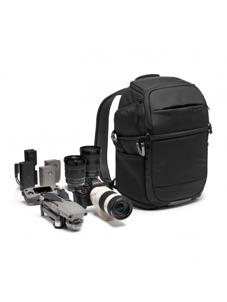 Advanced Fast Backpack III Manfrotto - 
Fits a full frame camera + 70-200/4 lens, 3 lenses + accessories
Versatile dual side acc