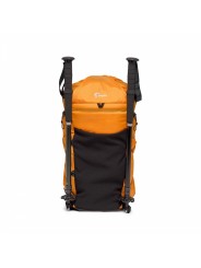 RunAbout Pack-Away Daypack 18L Lowepro - 
Pack-away and foldable daypack
Extra lightweight &amp; made of 84% recycled fabric
Com