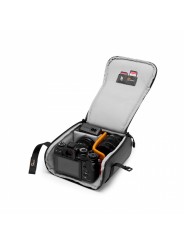 PhotoSport BP 15L AW III GY Lowepro - Passend für Crop-Sensor CSC mit angesetztem Objektiv plus 1-2 kleine Objektive Extra leich