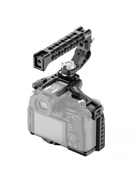 Panasonic LUMIX S5II / S5IIX Cage 8Sinn - - 1/4” mounting points- 3/8” mounting points with Arri locating pins- M4 mounting poin