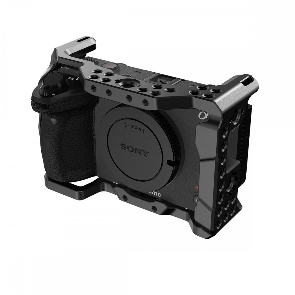 SONY FX3 / FX30 Cage 8Sinn - - Solid cage-to-camera attachment (side&amp;bottom)- 1/4" mounting points- 3/8" threaded openings w