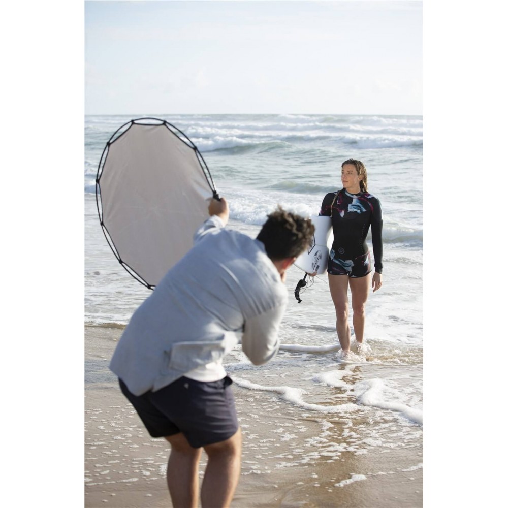 HaloCompact Reflector 82cm Sunlite/Soft Silver Lastolite by Manfrotto - 
Lightweight Aluminium Frame
Clip on Double-sided Sunlit