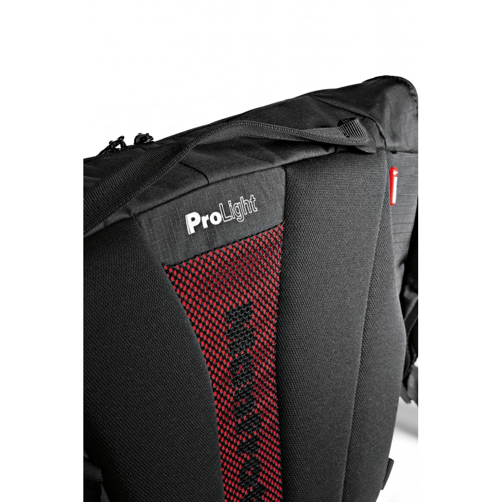 Messenger bag Bumblebee M-30 PL Manfrotto - 
Safeguards your camera gear e.g. a A7II kit or DJI Mavic kit
Breathable back &amp; 