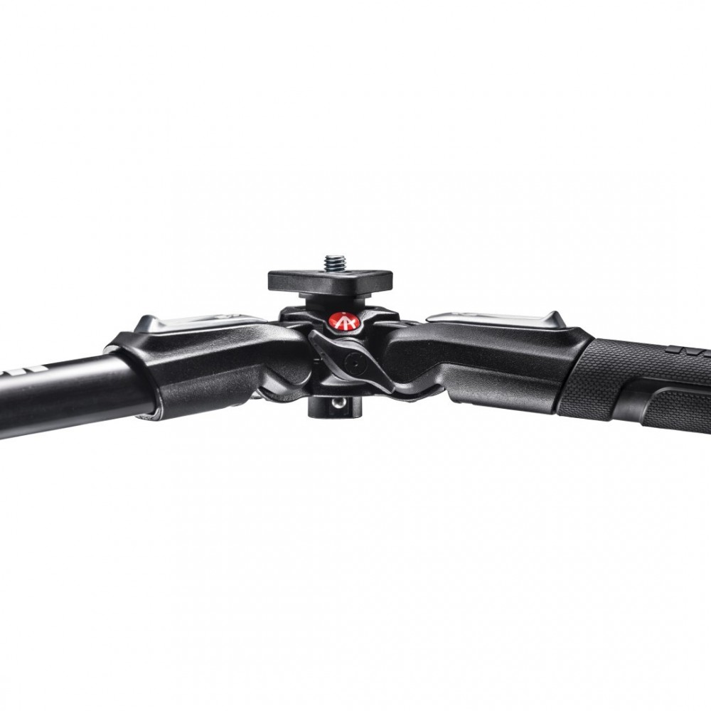 190X aluminium 3-Section Tripod with XPRO Fluid Head Manfrotto - 
Discover your creative potential
Ground level adapter for ultr